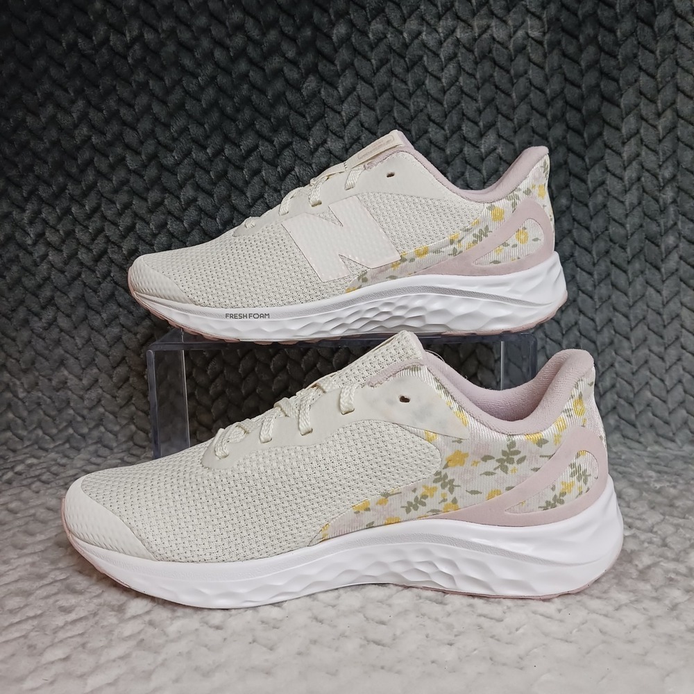 New Balance Fresh Foam Arishi v4 Big Kids Wide Running Shoes White Pink Size 5 - Picture 3 of 12